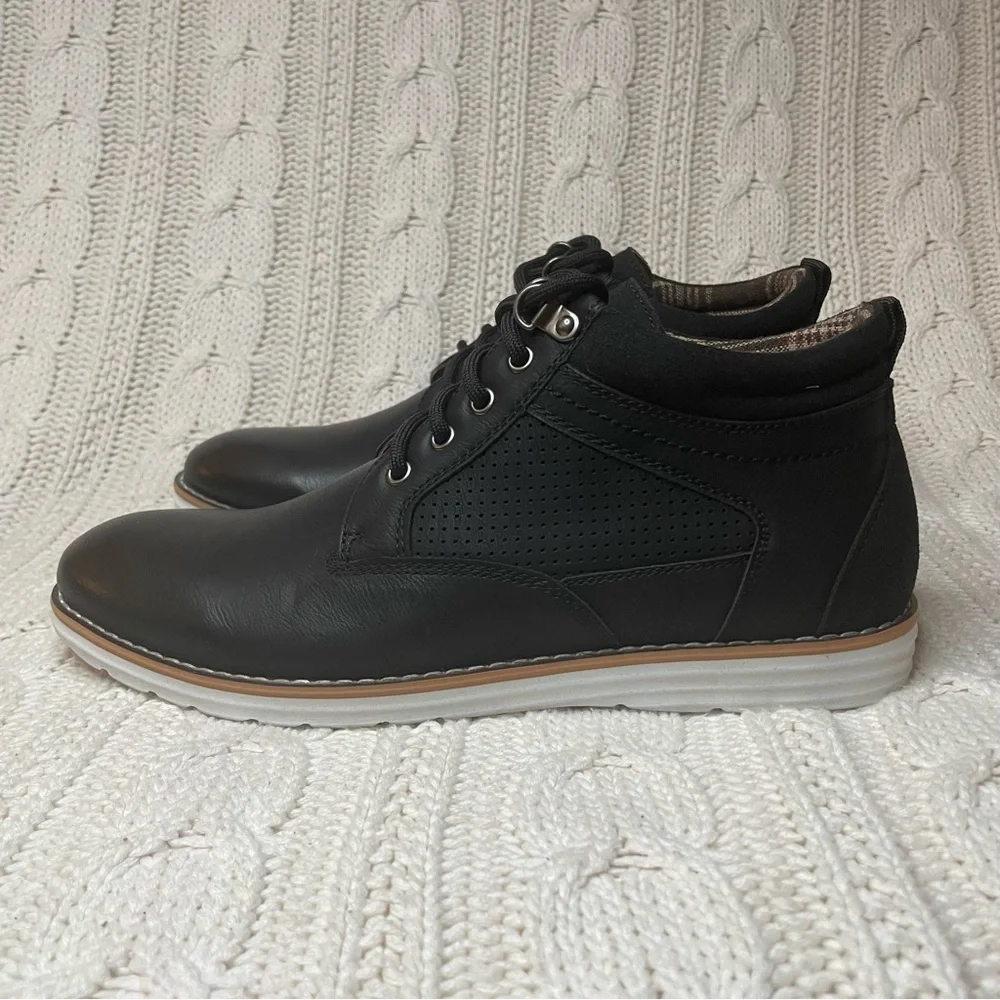 Polar Fox Sanders Memory Foam Mid-Top Perforated Casual Chukka Sneakers in Black - Picture 3 of 7